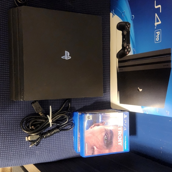 PS 4